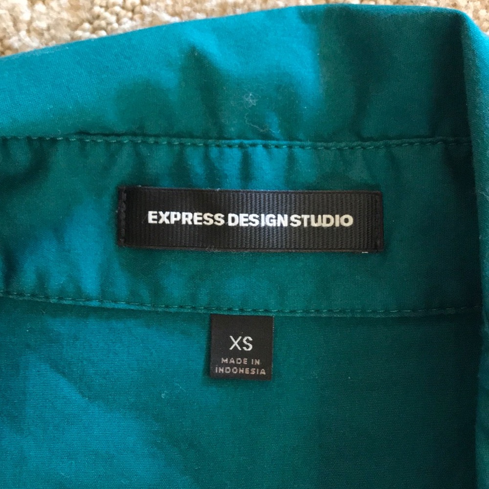 Green express button down - Picture 2 of 3